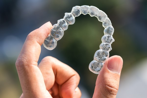 Important Things To Know Before Clear Aligners Teeth Straightening